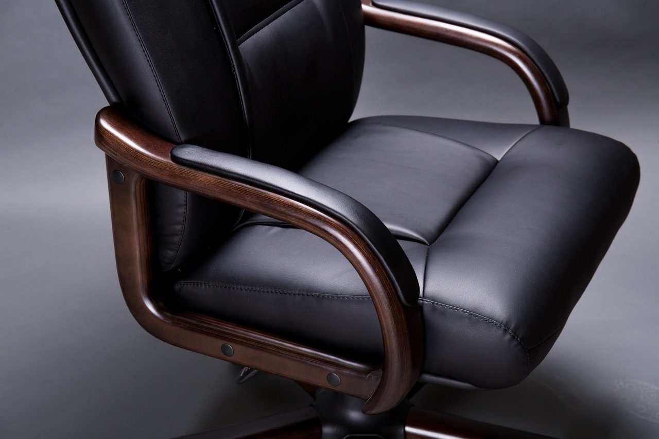 Как выбрать офисное кресло