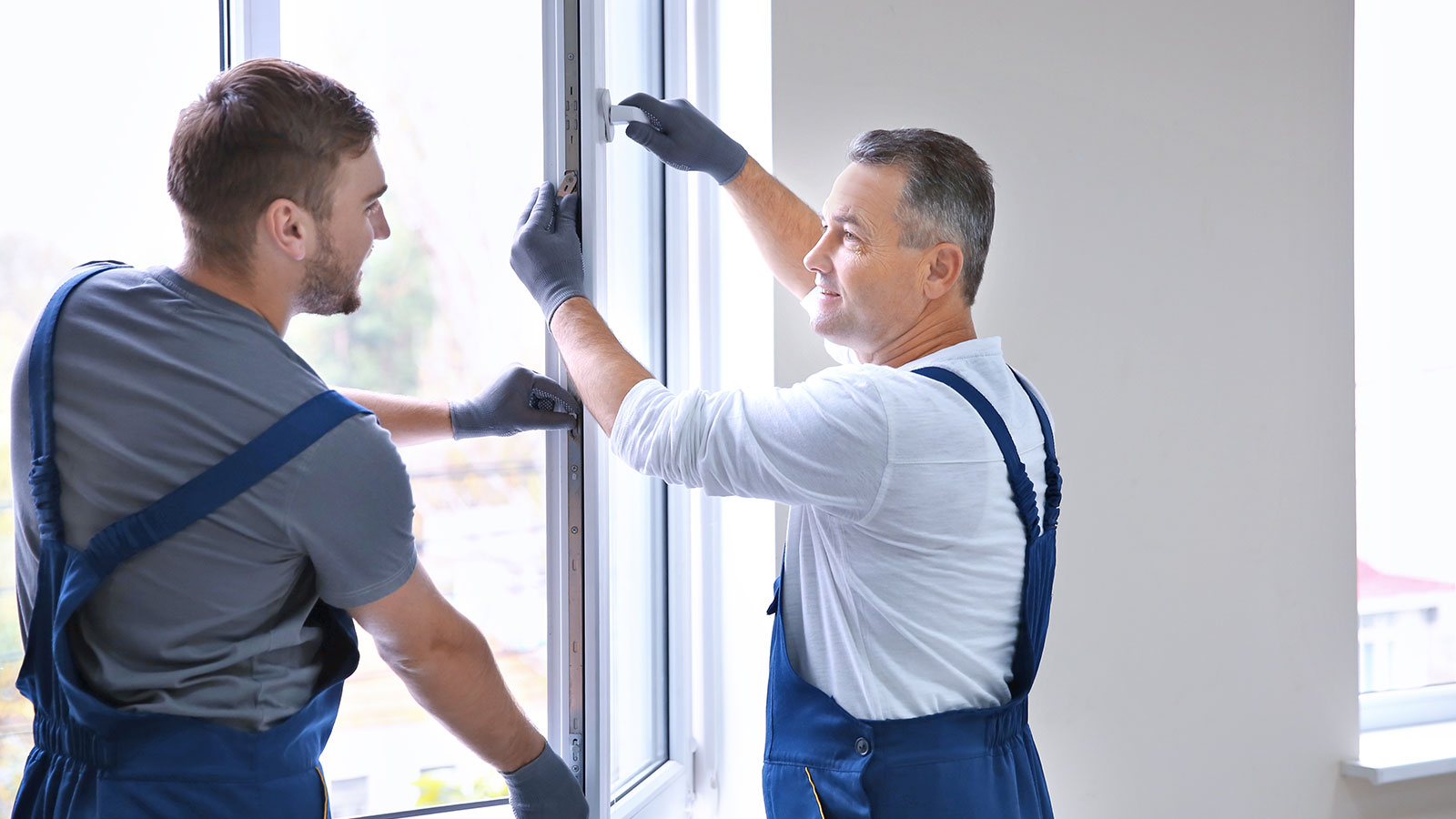 Об особенностях ремонта окон в доме